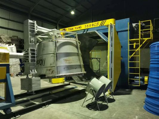 Maszyna do produkcji wyrobów z tworzyw sztucznych Maszyna do rotomoldingu wahadłowego w Chinach 3500 Automatyczna maszyna do formowania tworzyw sztucznych