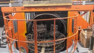 Three-arm oven mobile injection